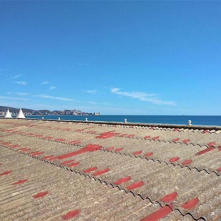 Vacansis Habitaciones De Hostal A Primera Linea De Playa En クリェラ エクステリア 写真